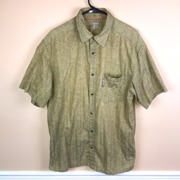 Columbia Men’s Patterned Green Black Button-Up Short Sleeve Shirt - Picture 1 of 10